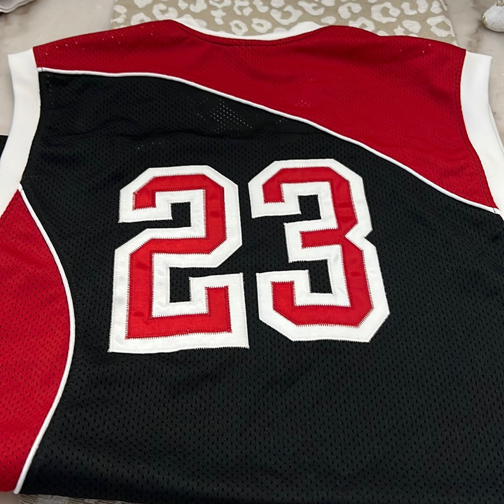 Mens Jordan basketball jersey Sz L EUC